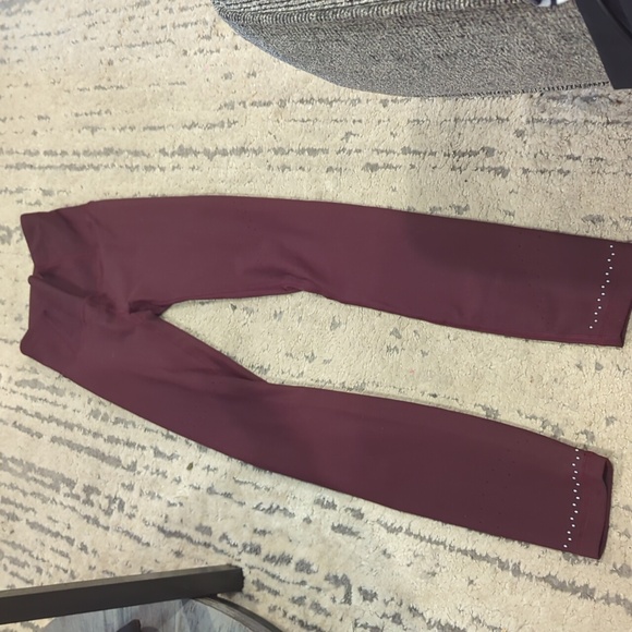 Lululemon Zoned In Tight *27" Cassis - Picture 10 of 10